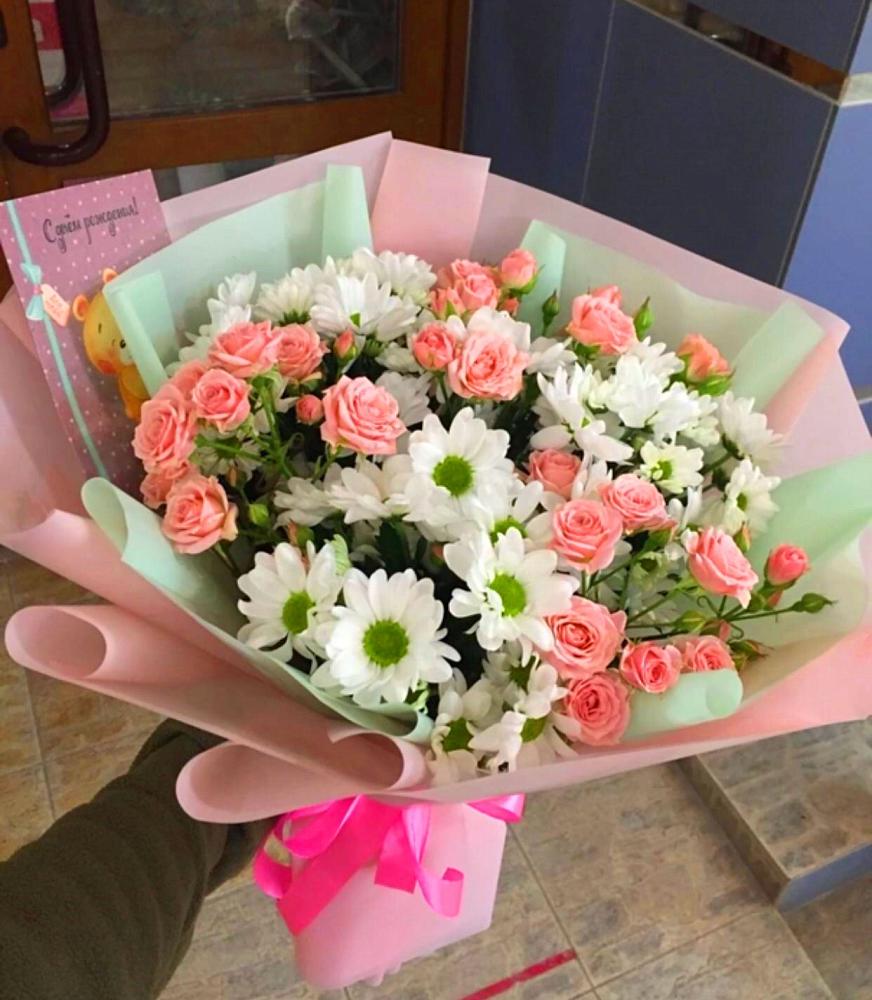 Букет цветов из: Розы и Хризантемы в Ангелово