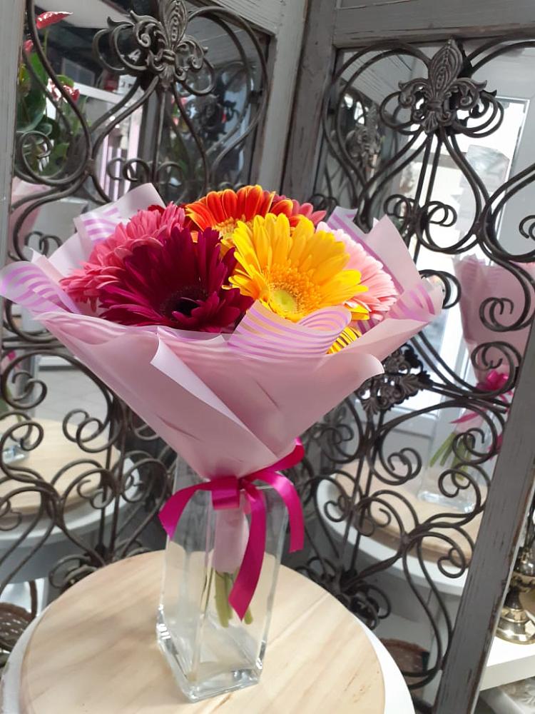 Букет цветов из: Герберы в Ангелово